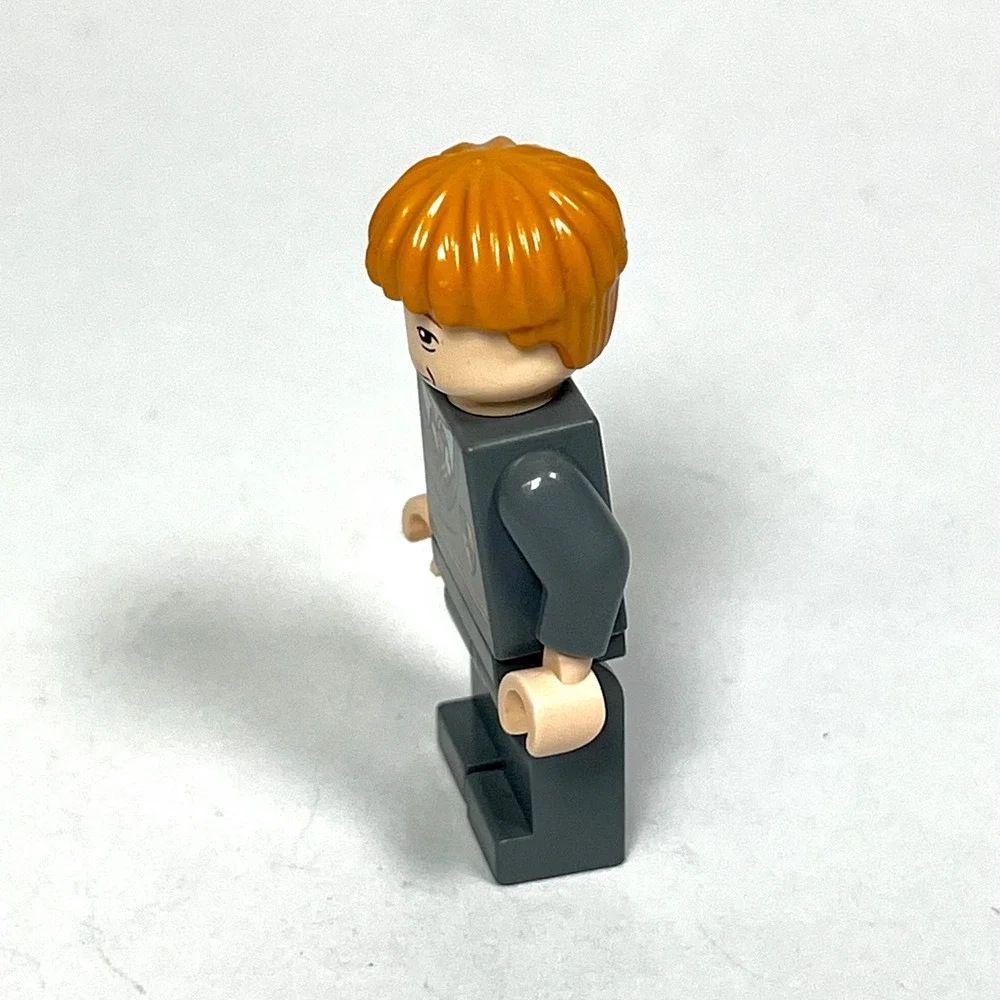 LEGO Harry Potter Ron Weasley Minifigure hp273 Gryffindor Sweater Cracked Arm